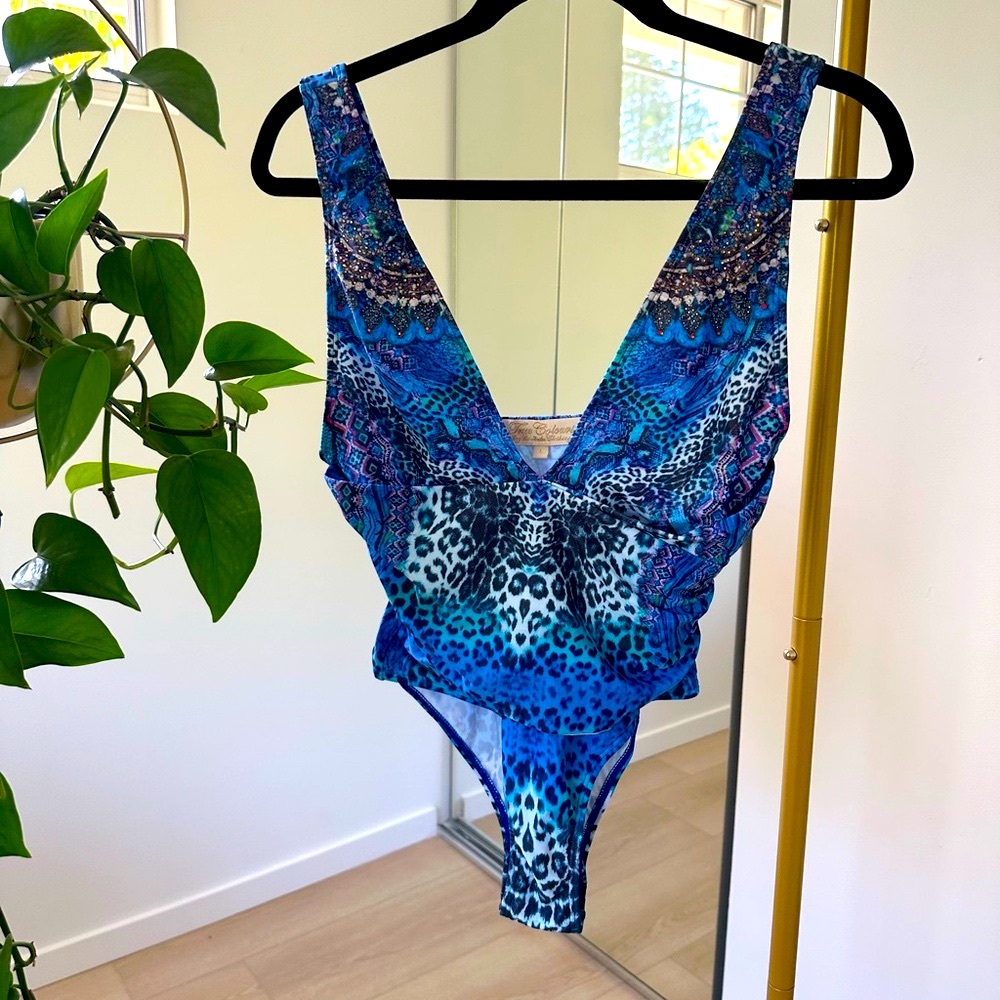 One piece swim suit